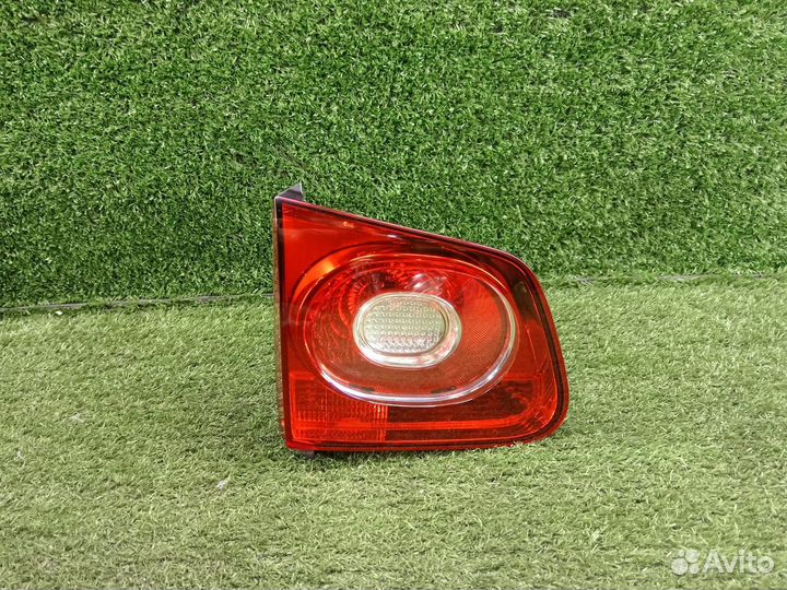 Фонарь задний левый в крышку Volkswagen Tiguan