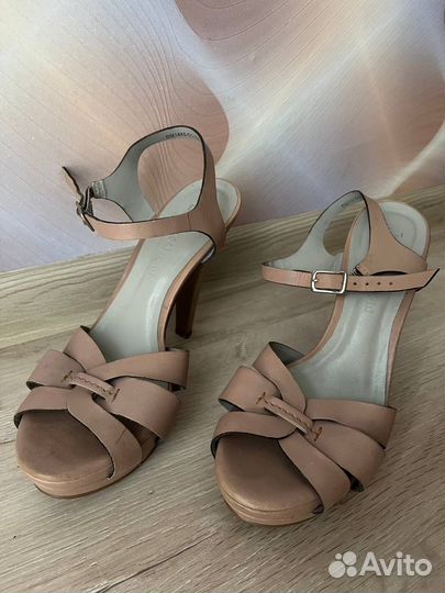 Туфли женские 36 размер бежевые