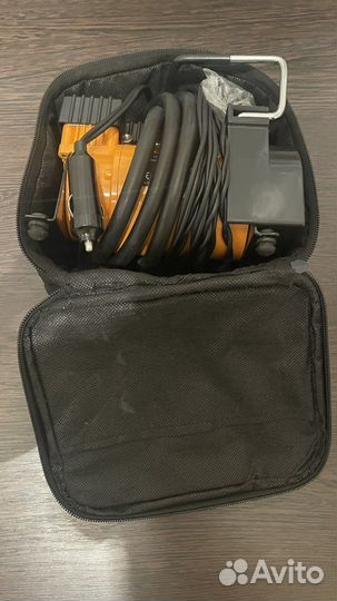 Автомобильный компрессор defort