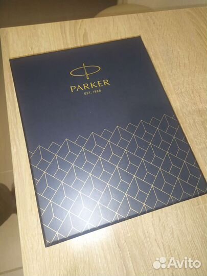 Шариковая ручка parker