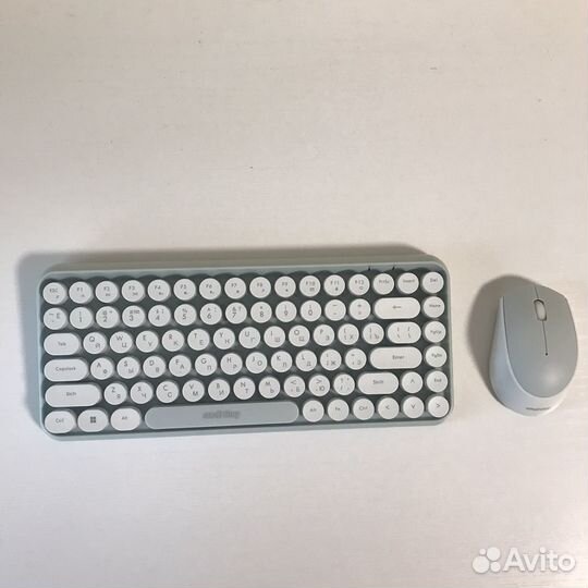 Беспроводная клавиатура и мышь
