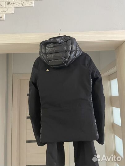 Спортивный костюм женский