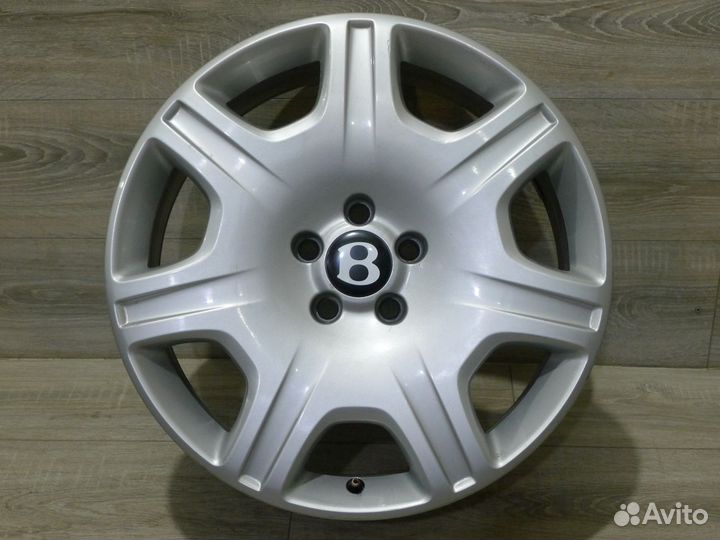 Комплект оригинальных дисков R19 на Bentley