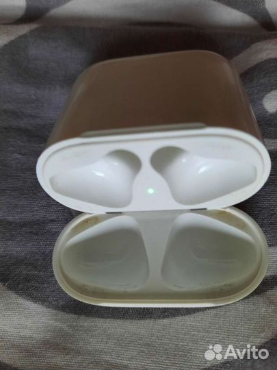 Airpods кейс