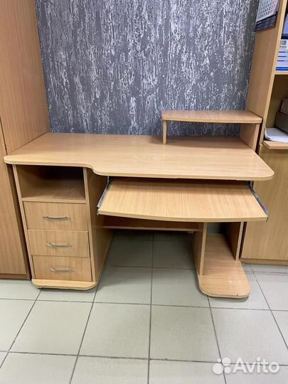 Компьютерный стол