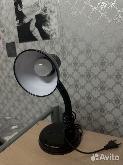 Лампа настольная