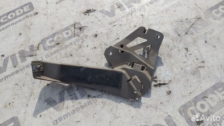 Кронштейн задней двери Chery M11