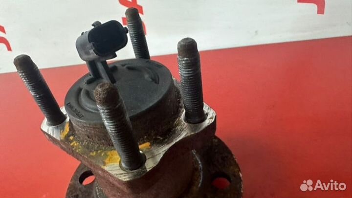 Ступица задняя правая Opel Astra H 1.6 Z16XEP 2007