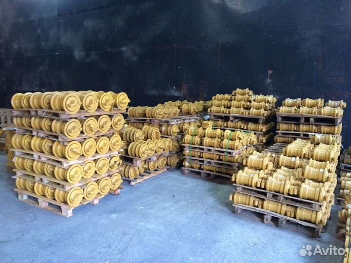 Каток опорный Komatsu PC400-7 208-30-00210