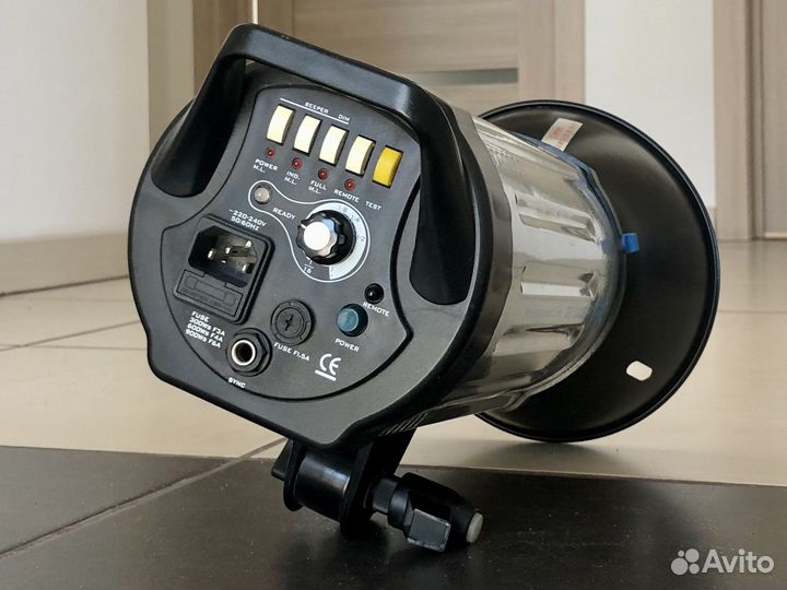 Моноблок Falcon Eyes DE-300 BW