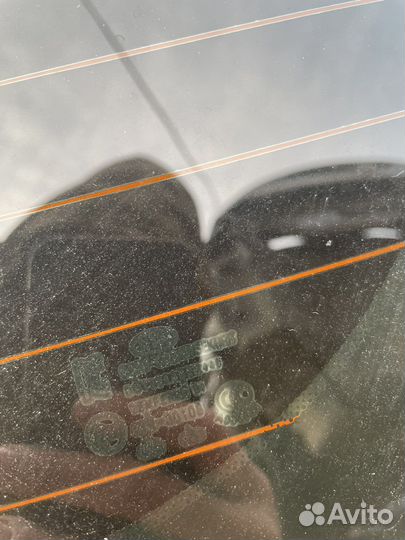 Стекло заднее Kia Quoris 3.8 Кия Кворис