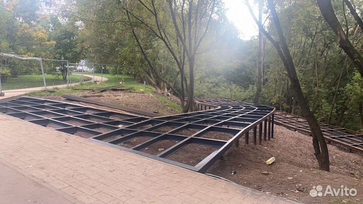 Монтаж винтовых свай для дорожек