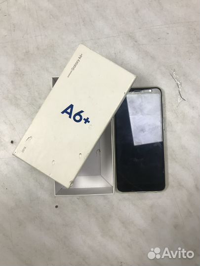 Битый телефон Samsung Galaxy A6+