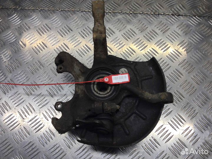 Кулак поворотный правый Volkswagen Golf ABD