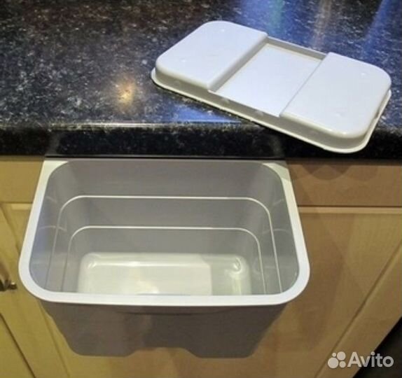 Мусорное ведро на дверцу новое