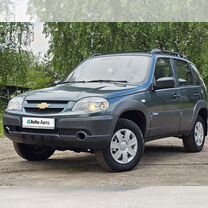 Chevrolet Niva 1.7 MT, 2015, 99 200 км, с пробегом, цена 680 000 руб.