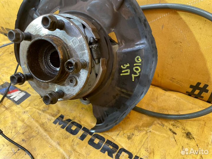 Кулак задний правый Bmw 116I F20 N13B16A 1.6 2012