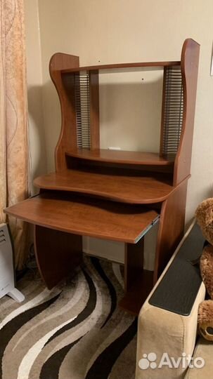 Компьютерный стол