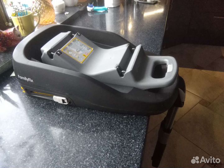 Детское автокресло maxi - cosi Pearl +Family Fix