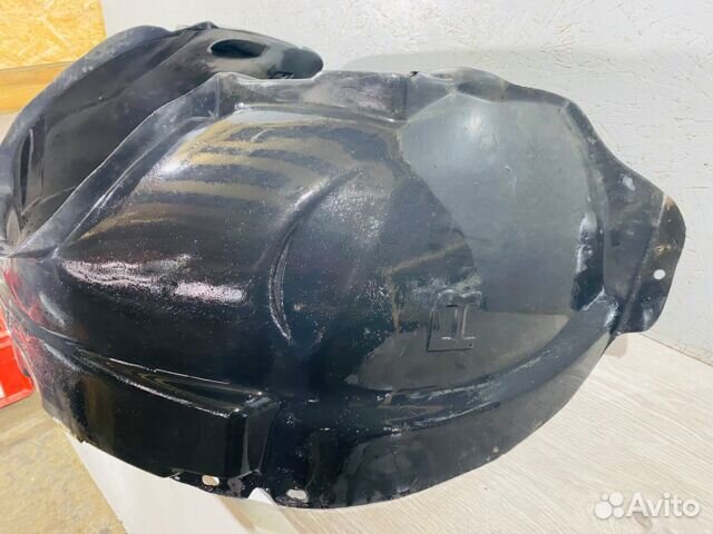 Подкрылок передний правый renault duster 1.6 мт