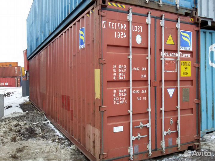 Морской контейнер в хорошем состоянии