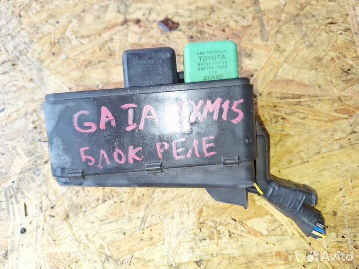 Блок реле Toyota Gaia SXM1#G 2000