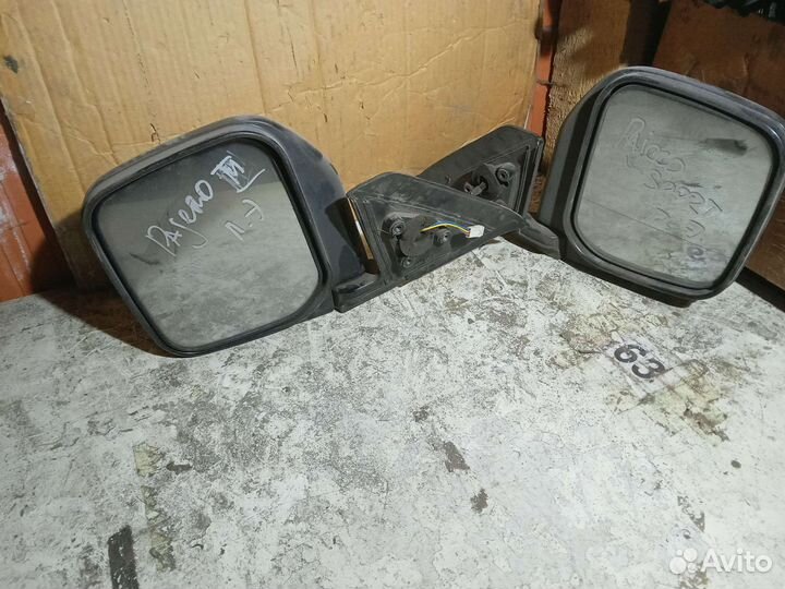 Боковое зеркало на mitsubishi pajero 3