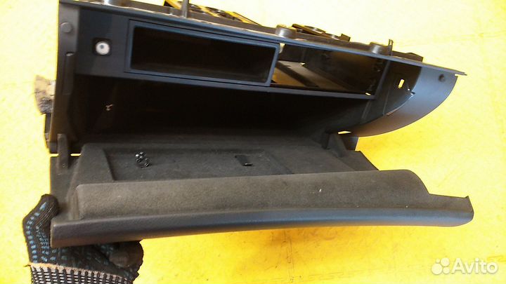 Бардачок A8 (D3,4E)