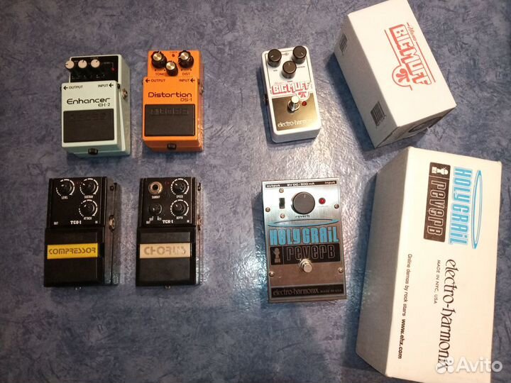 Педали эффектов для электро- и бас- гитары