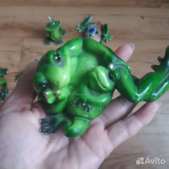 Коллекция лягушек