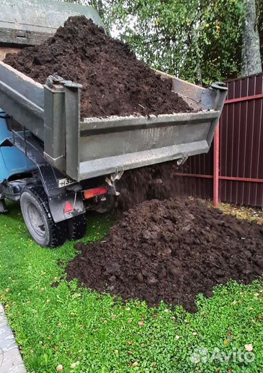 Доставка чернозема самосвалом зил, почва под газон