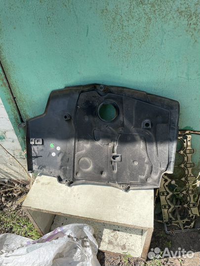 Крышка двигателя Mercedes Benz GLC X253 OM651