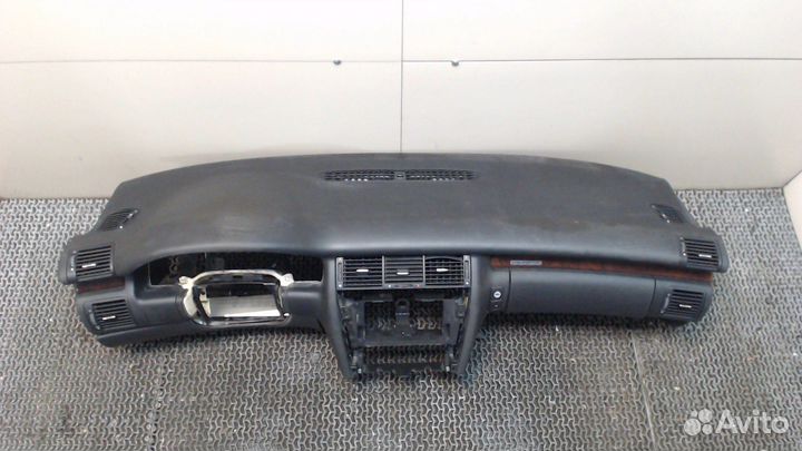 Панель передняя салона Audi A8 (D2), 2001
