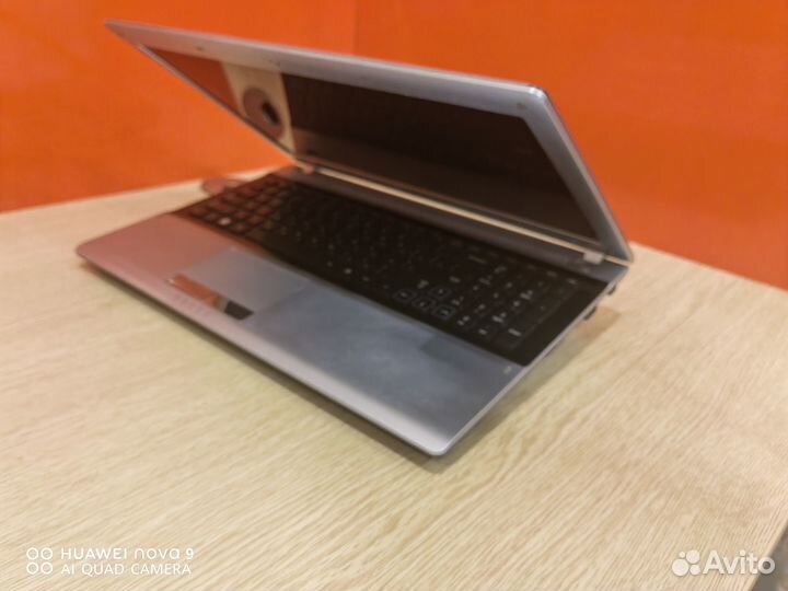 Хороший ноутбук Samsung RV520 i5/4Gb