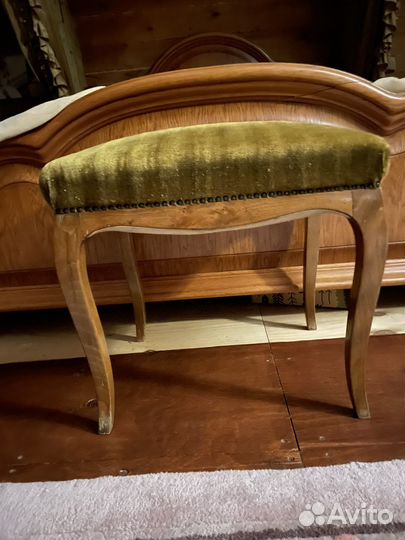 Банкетка из массива