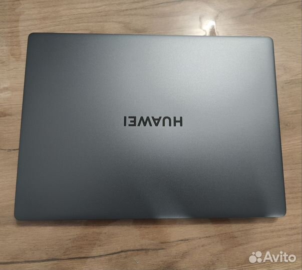 Huawei matebook d14 i3-1215u/8/256