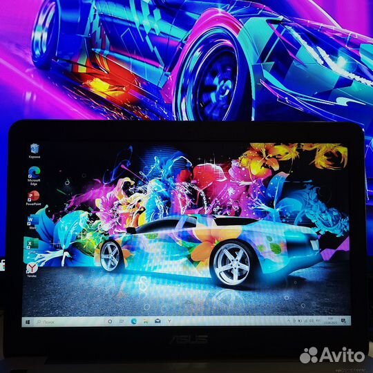 Ноутбуки продаются всвязи с закрытием офисов