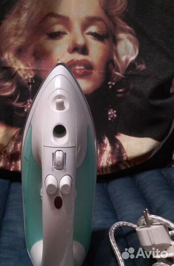 Утюг Elenberg Sl 3007