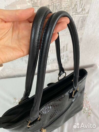 Сумка женская лаковая черная