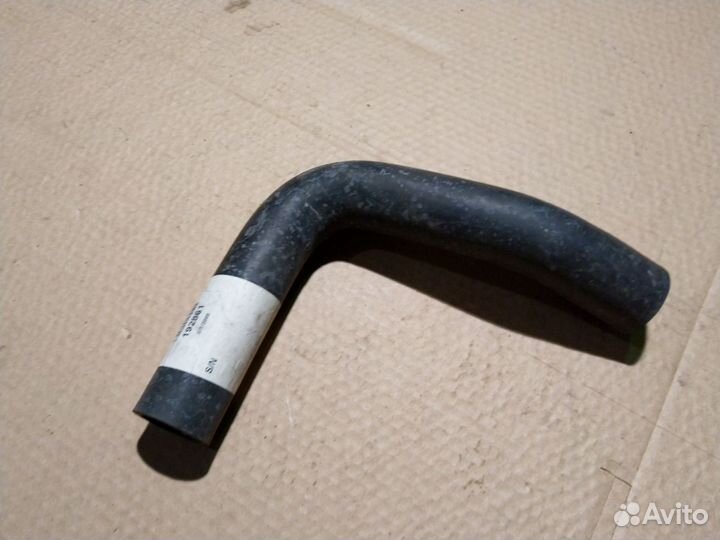 192861 верхний патрубок радиатора Mustang 2066/76