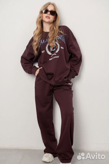 Женский спортивный костюм