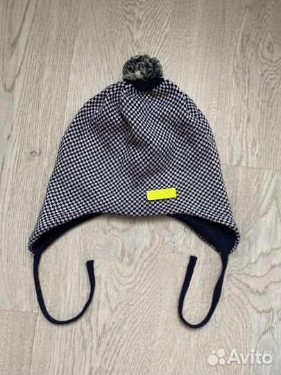 Шапки детские (в каруселе несколько)