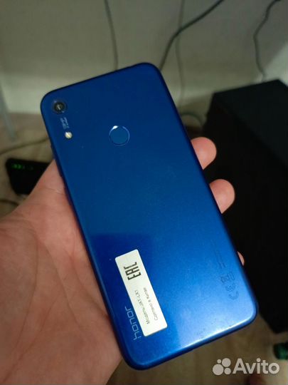 Телефон Huawei honor a8