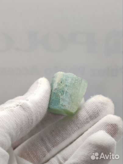 Аквамарин природный полированный