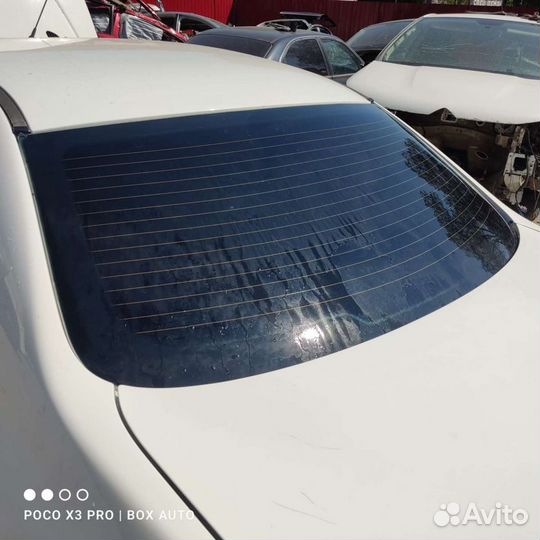 Стекло заднее Пежо 206 Седан