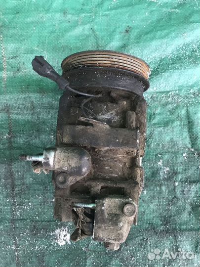 Компрессор системы конд-ния Hyundai Sonata 2004 г