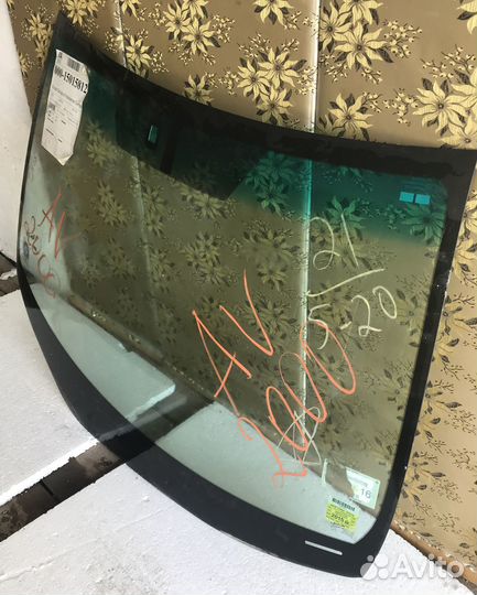 Стекло лобовое для Lexus RX (2009-2015)