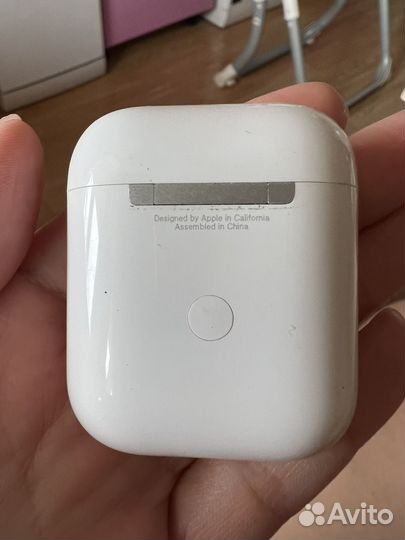 Беспроводные наушники apple airpods