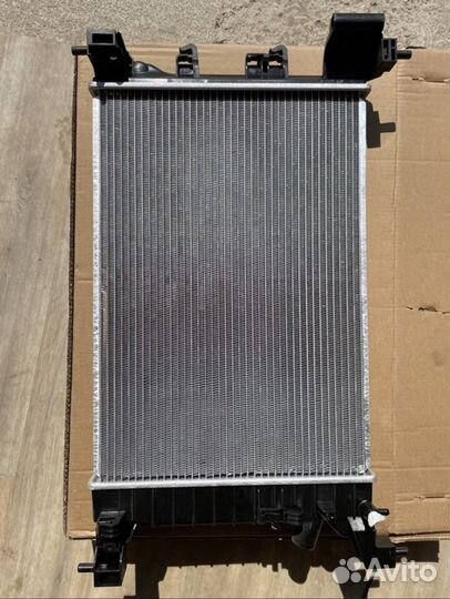 Радиатор охлаждения Шевроле cobalt