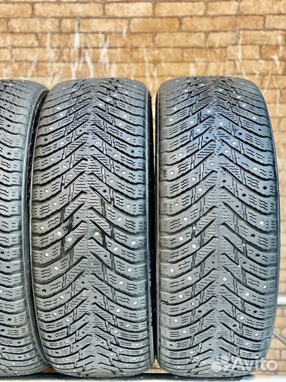 Nokian Tyres Hakkapeliitta 8 215/60 R16 99T